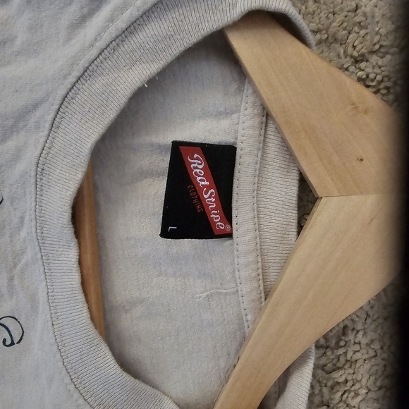 Red Stripe Graphic Tee Shirt Size Large - Picture 4 of 6
